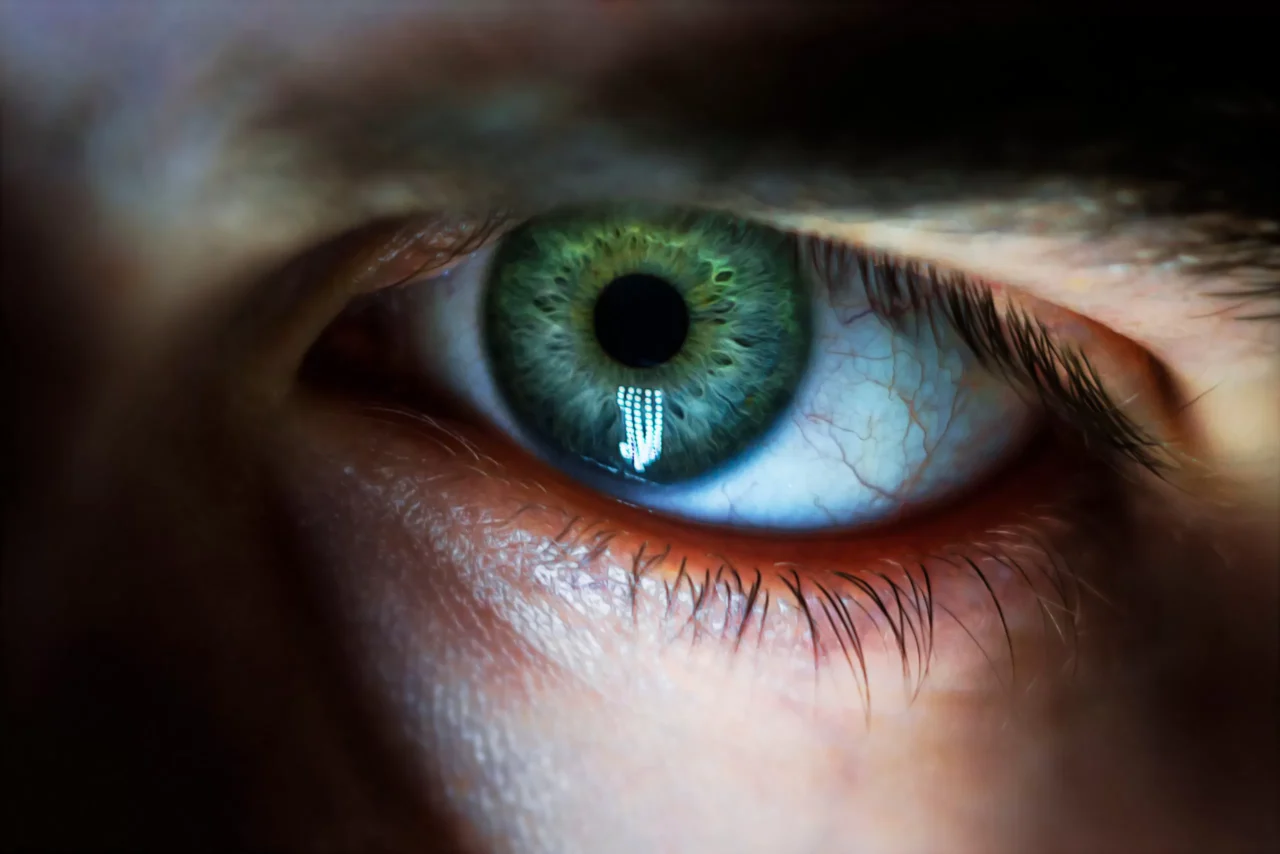 Conto Erótico - O Homem de Olhos Verdes