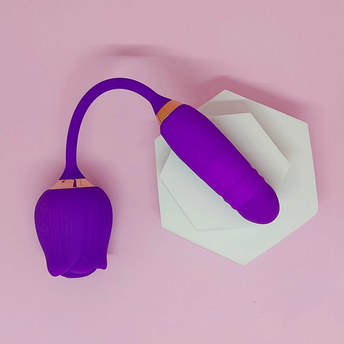 Vibrador Rosa Vai e Vem Com Sugador - Imagem 4