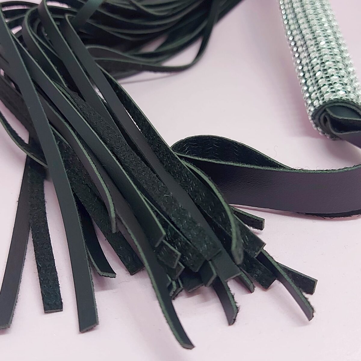Chicote Com Strass Dominatrixx - Imagem 3