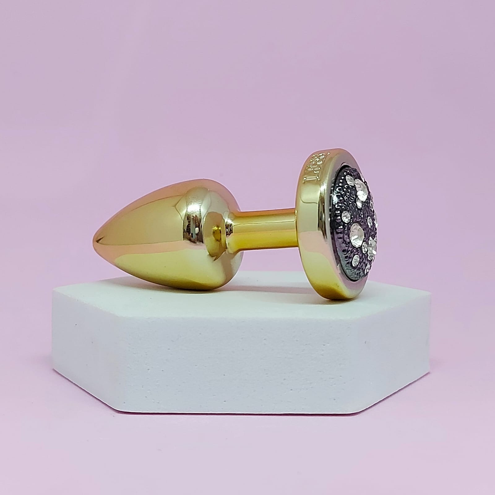 Experimente o Prazer Intenso com o Plug Anal Less Dourado | Bora Ser Feliz  Sempre - Sexual Wellness