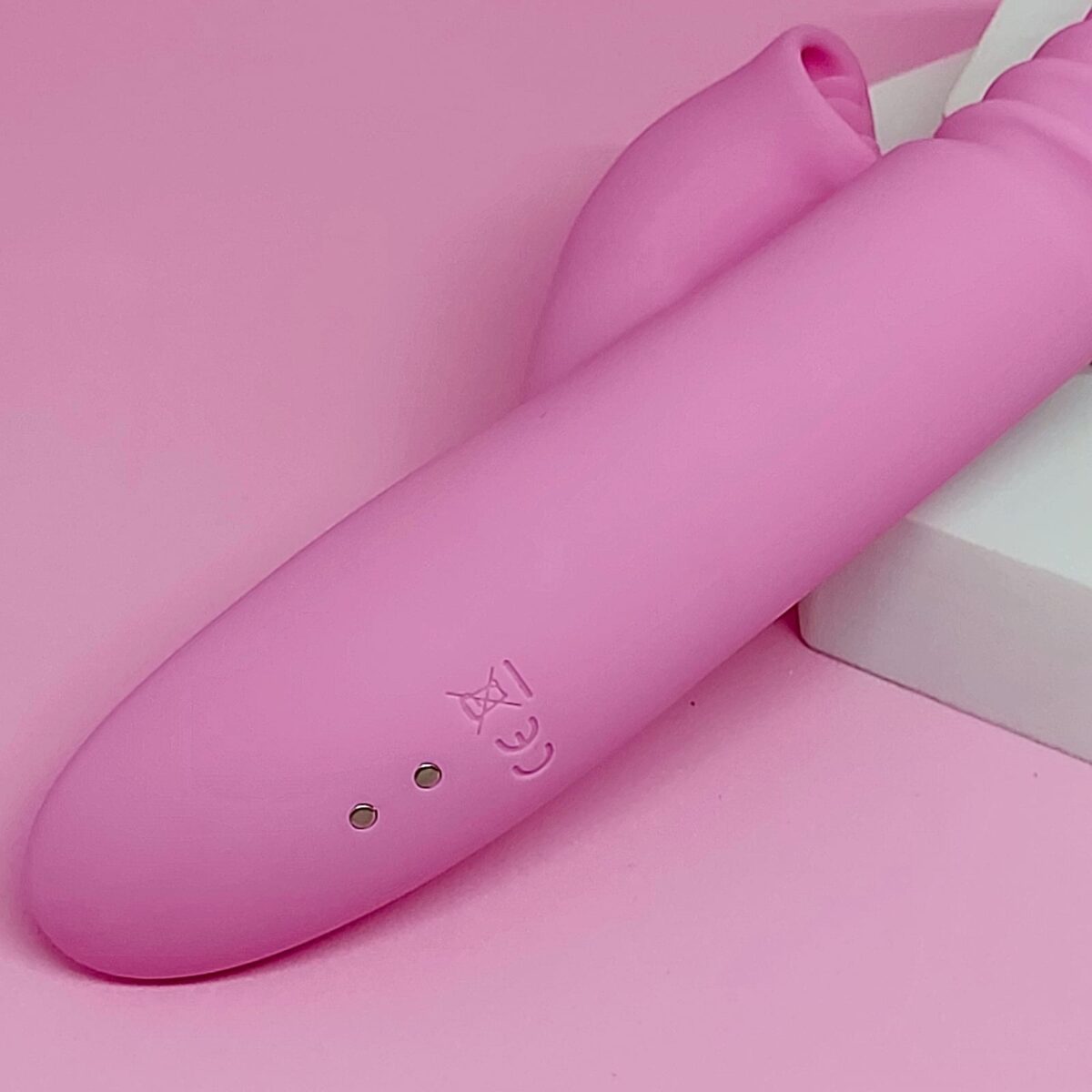 Vibrador Vai e Vem de Ponto G e Clitóris Com Aquecimento Dibe