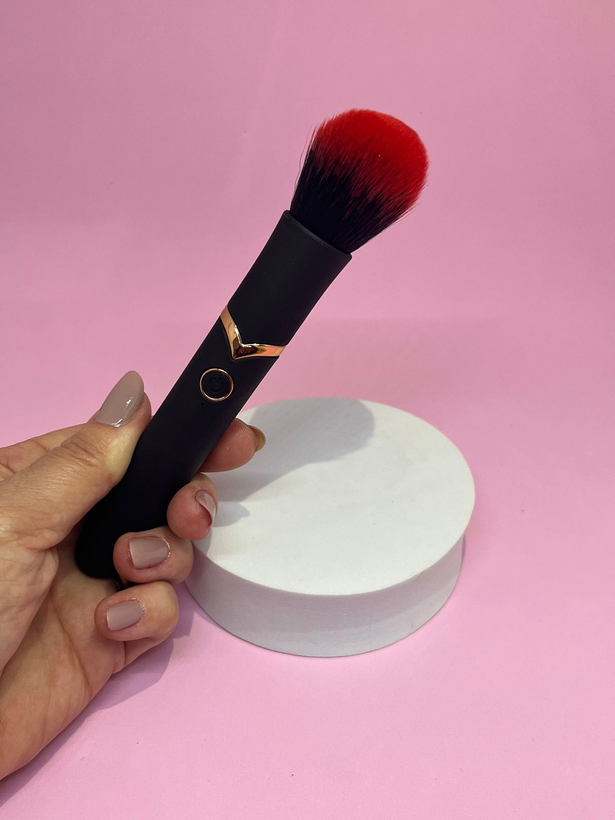 Vibrador Discreto: Com o Pincel Bullet, Discrição e Prazer em um Só Produto Vibrador Discreto: Com o Pincel Bullet, Discrição e Prazer em um Só Produto