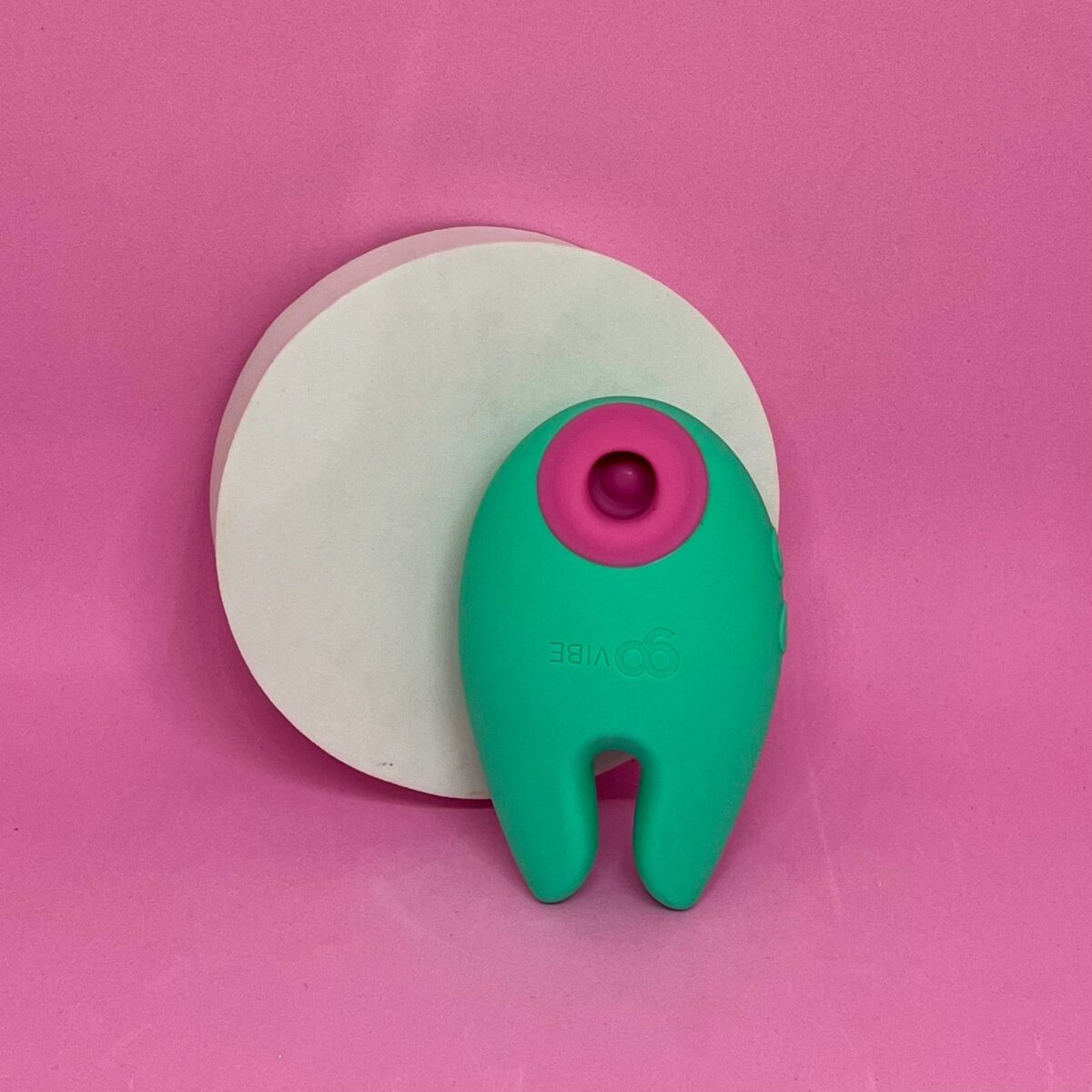 Vibrador e Estimulador de Clitóris Recarregável Go Vibe You