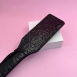 Chibata de Couro BDSM Luxo - Palmatória Sensual para Casais