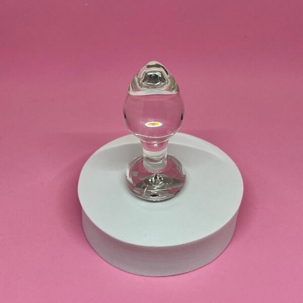 Plug Anal de Vidro com Pedra Rosa – Estímulo Sofisticado e Elegante