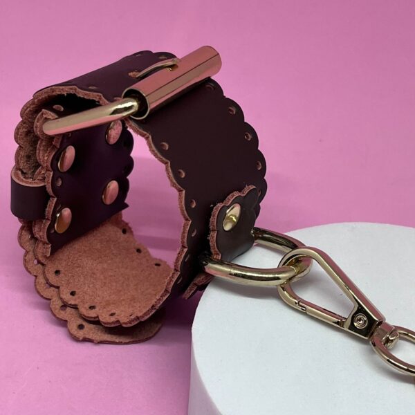 Algema com Corrente e Fivelas / Couro Marrom | BDSM com elegância